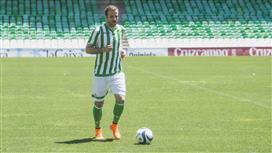 ريال بيتيس دفع 1.6 مليون يورو لـ فان دير فارت مقابل تخليه عن حذائه «الأحمر»