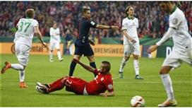 حكم لقاء البايرن وبريمن يعتذر عن احتساب ركلة جزاء: آسف !!