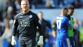 حارس ليستر سيتي إلى برشلونة.. بشــرط!