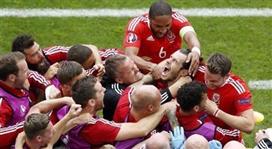 بالفيديو- بهدف رائع، غاريث بيل يقود ويلز لفوزها الأول في اليورو على سلوفاكيا