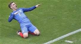 بالفيديو- غريزمان يقلب الطاولة على إيرلندا ويقود "الديوك" لربع النهائي