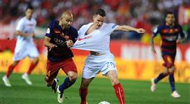 سبورت: برشلونة يفاوض أشبيلية للتوقيع مع «غاميرو» بـ 25 مليون يورو