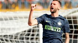 بالفيديو .. إنتر ميلان يتفوق بصعوبة على الصاعد الجديد ويحتل المركز الثاني مؤقتاً