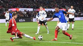 عندما يقضي النادي على أحلامك المونديالية .. تراب في ورطة