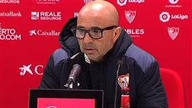 سامباولي يشترط التعاقد مع 3 لاعبين لخلافة إنريكي في تدريب برشلونة