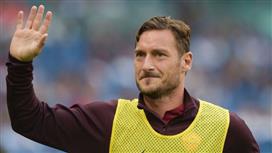 روما يعرض منصب المدير الرياضي على توتي.. لـ 6 سنوات