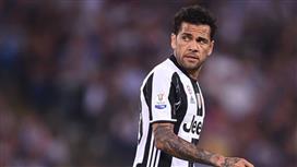 فنربخشة التركي: التعاقد مع داني ألفيس مجرد كذبة.. ببساطة!