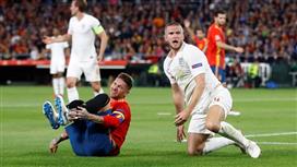 لاعب إنجلترا يبرر تدخله على راموس