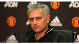 مورينيو يؤكد خضوع " ظاهرته الخاصة " لجراحة .. ويحدد موعد العودة