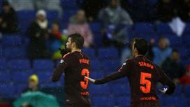 جماهير إسبانيول تستخدم " شاكيراً " للرد على بيكيه