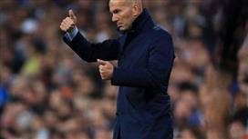 زيدان يتسلح برونالدو لتهديد سان جيرمان ويتحدث عن الصافرات ضد كريم