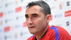 فالفيردي يحدد مستقبله مع برشلونة ويؤكد : كنت أعرف قرار إنييستا