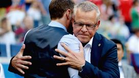 مُعترفاً بالإخفاق .. مدرب السويد : خسرنا باستحقاق وخصمنا كان أفضل