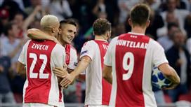 بالفيديو.. أياكس العريق يقول كلمته ويضع قدماً أولى في دوري الأبطال