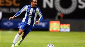 مساعد مدرب البرازيل يشيد بقدرات صفقة ريال مدريد المنتظرة