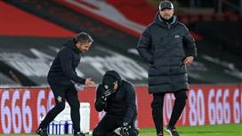 إنغز يعلق على بكاء مدربه بعد الإطاحة بليفربول