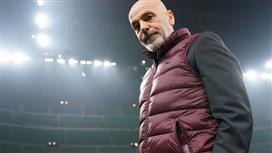 ميلان يعلن تجديد عقد مدربه ستيفانو بيولى غدا