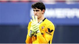 المغربي ياسين بونو يحقق رقماً قياسياً مع إشبيلية